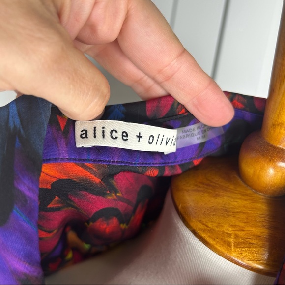 Alice + Olivia Red and Green Graphic Button Down Blouse - Picture 7 of 10
